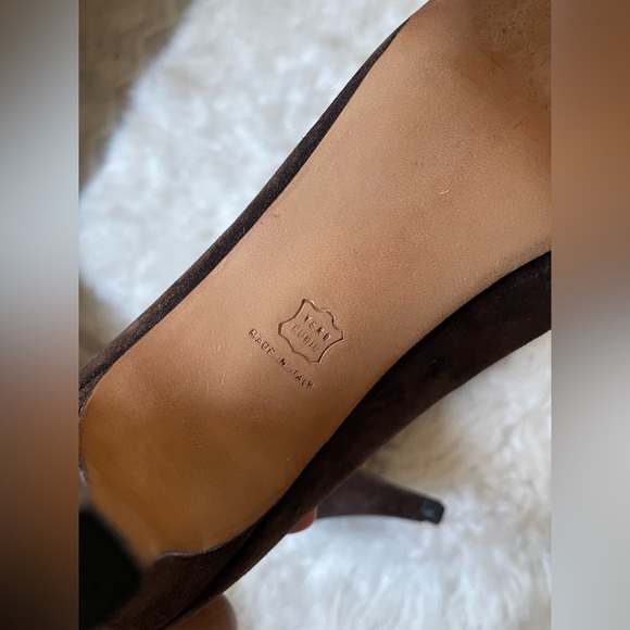 VINTAGE FERRAGAMO SUEDE KITTEN HEELS - Picture 6 of 6